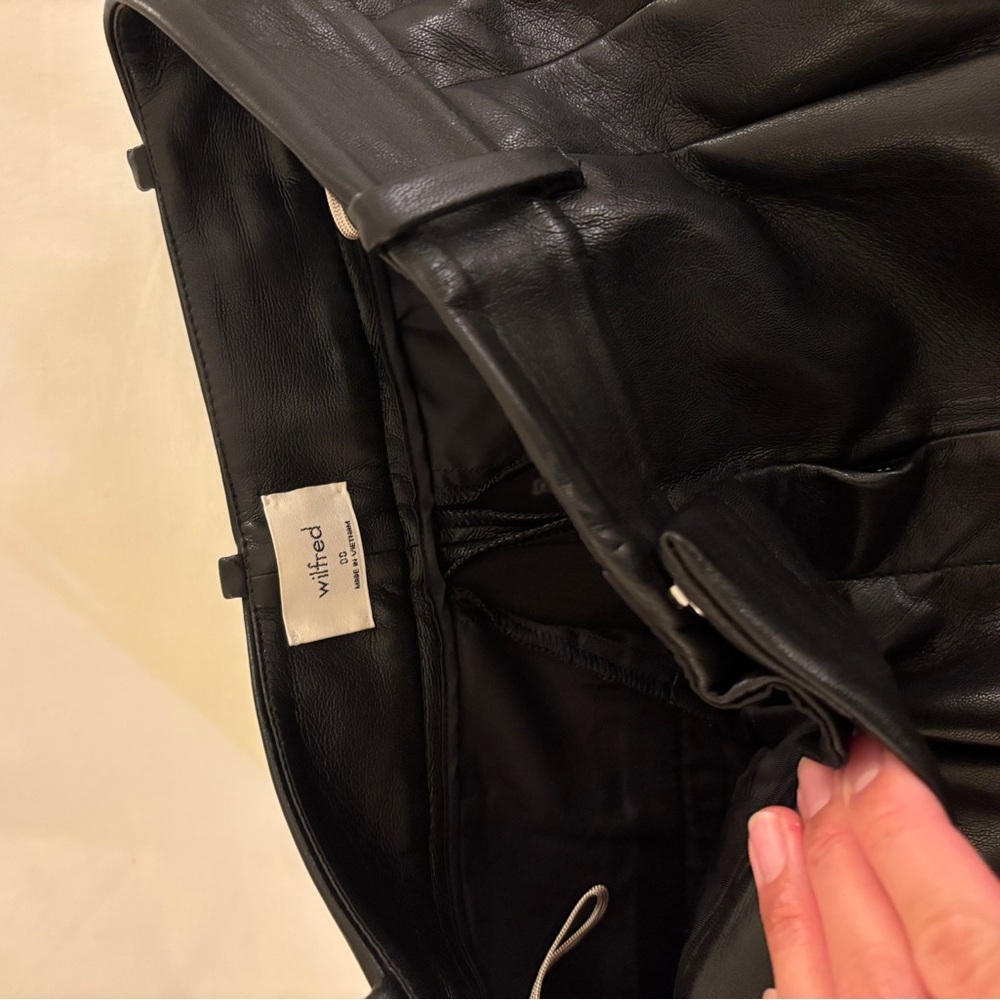 Wilfred vegan leather Black Women's Trousers The Effortless Pant™ New - Picture 13 of 15